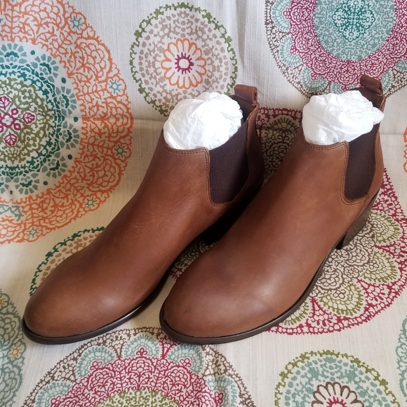 Frye Women's Carson Chelsea Ankle Boots - Picture 4 of 12